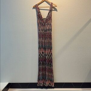 Loveappella V-Neck Chevron Maxi Dress 👗